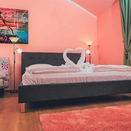 Guitar - Camere De Inchiriat Sibiu Extérieur photo