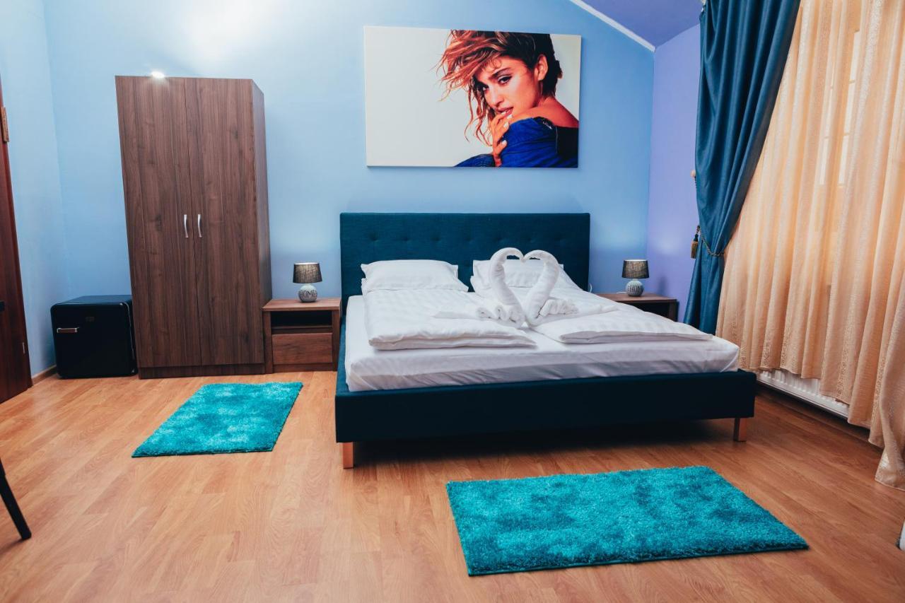 Guitar - Camere De Inchiriat Sibiu Extérieur photo